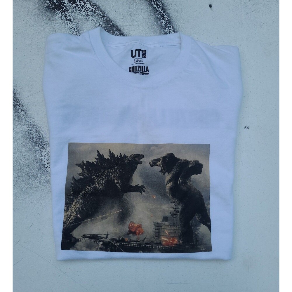 Godzilla vs Kong Uniqlo t-shirt